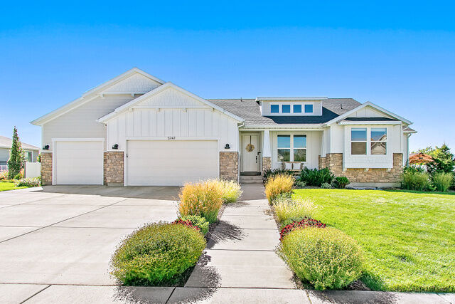 Property Photo:  5747 W Yorkshire Ct  UT 84003 