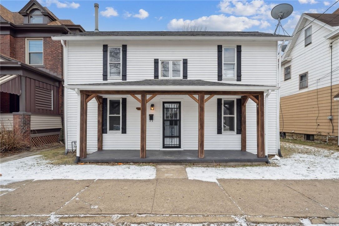 Property Photo:  1010 Brackenridge Ave  PA 15014 