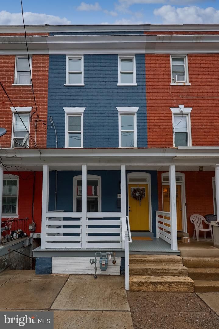 Property Photo:  627 E Madison Street  PA 17602 
