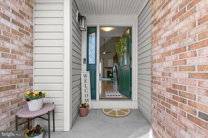 Property Photo:  14215 Summit Lane  MD 20708 