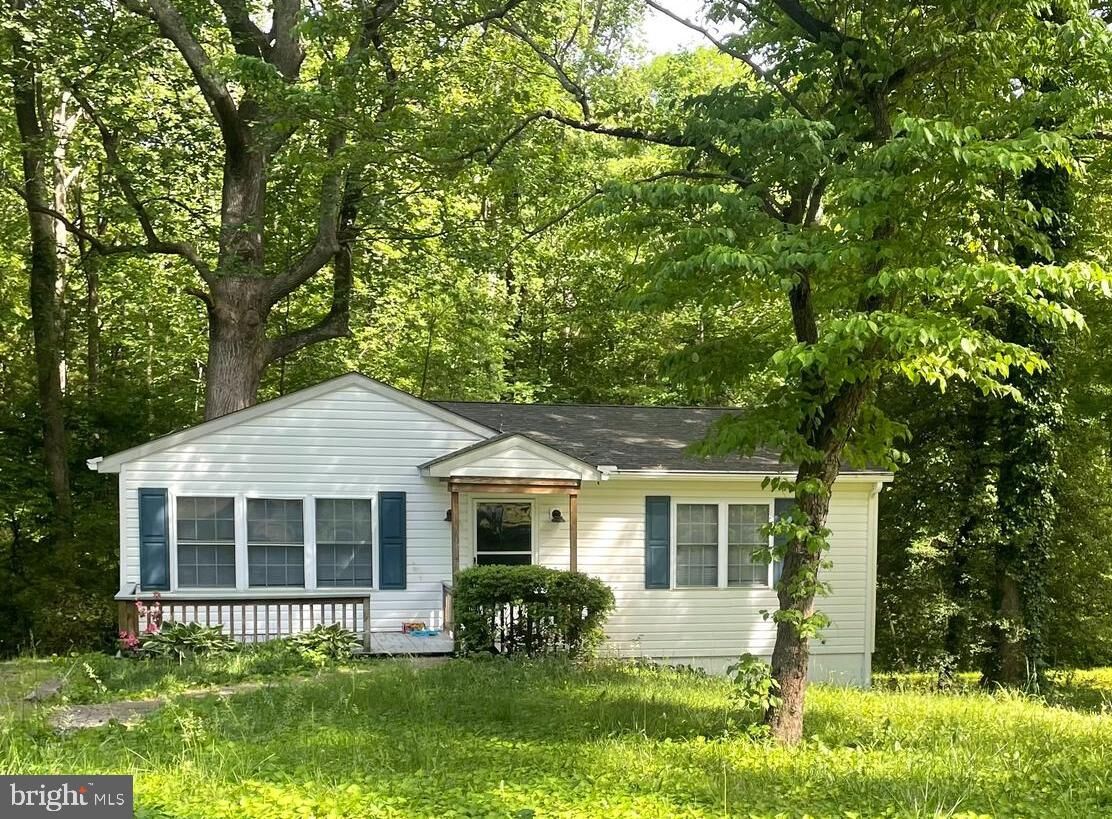 Property Photo:  241 Wallace Street  VA 22572 