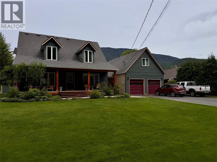 Property Photo: 1820 Illecillewaet Road BC V0E 2S0