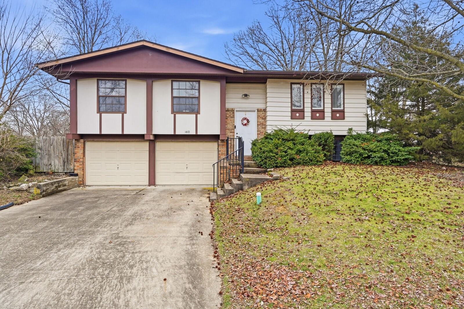 Property Photo:  1410 S Pickford Pl  MO 65203 