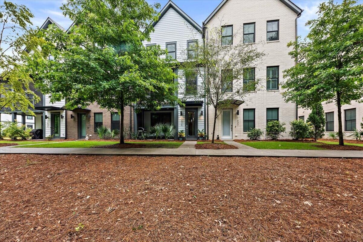 Property Photo:  1635 Florentia Street # 3 M-3  SC 29464 