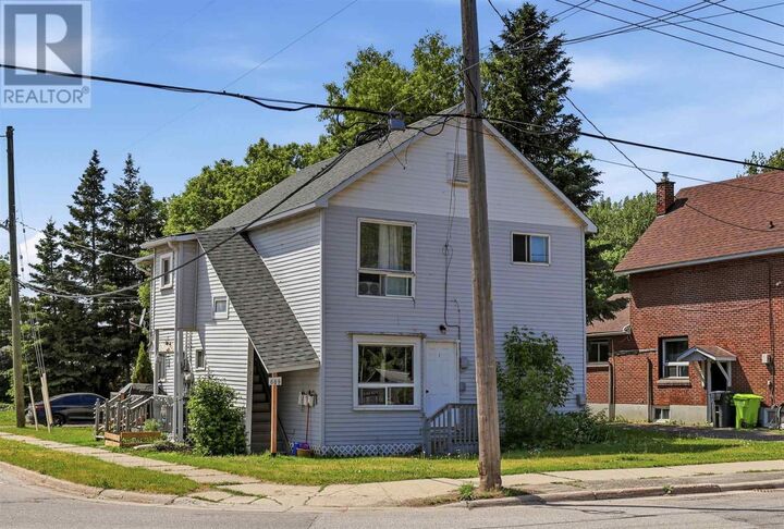 Property Photo: 689 Wellington St W ON P6C 3V3