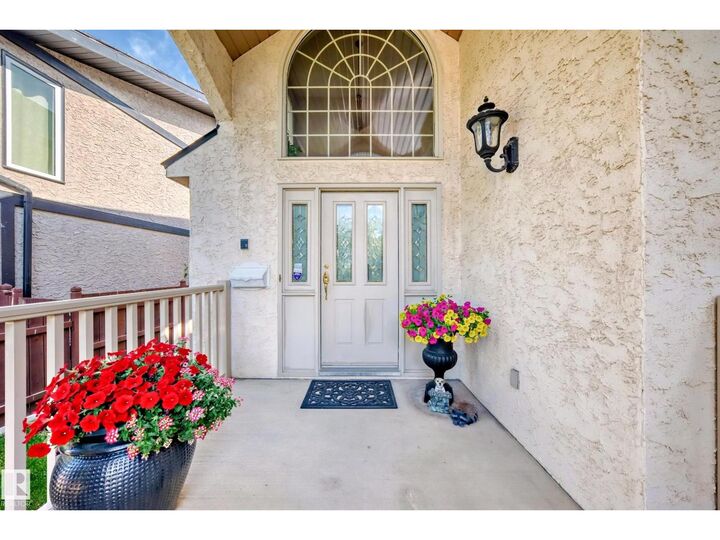 Property Photo: 17416 53 Av NW AB T6M 1C4