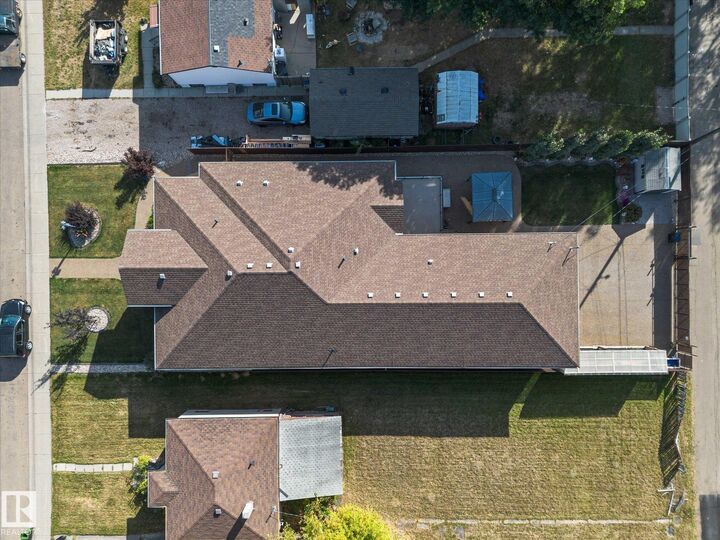 Property Photo:  10516 158 Street NW  AB T5P 2Y6 