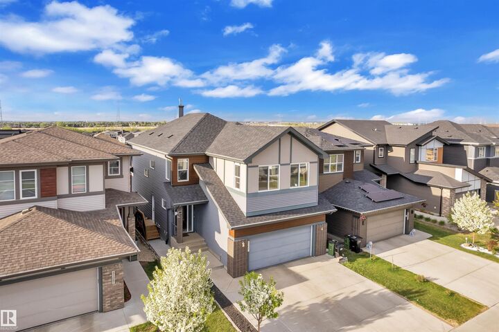 Property Photo:  4104 6 Avenue SW  AB T6X 2J1 