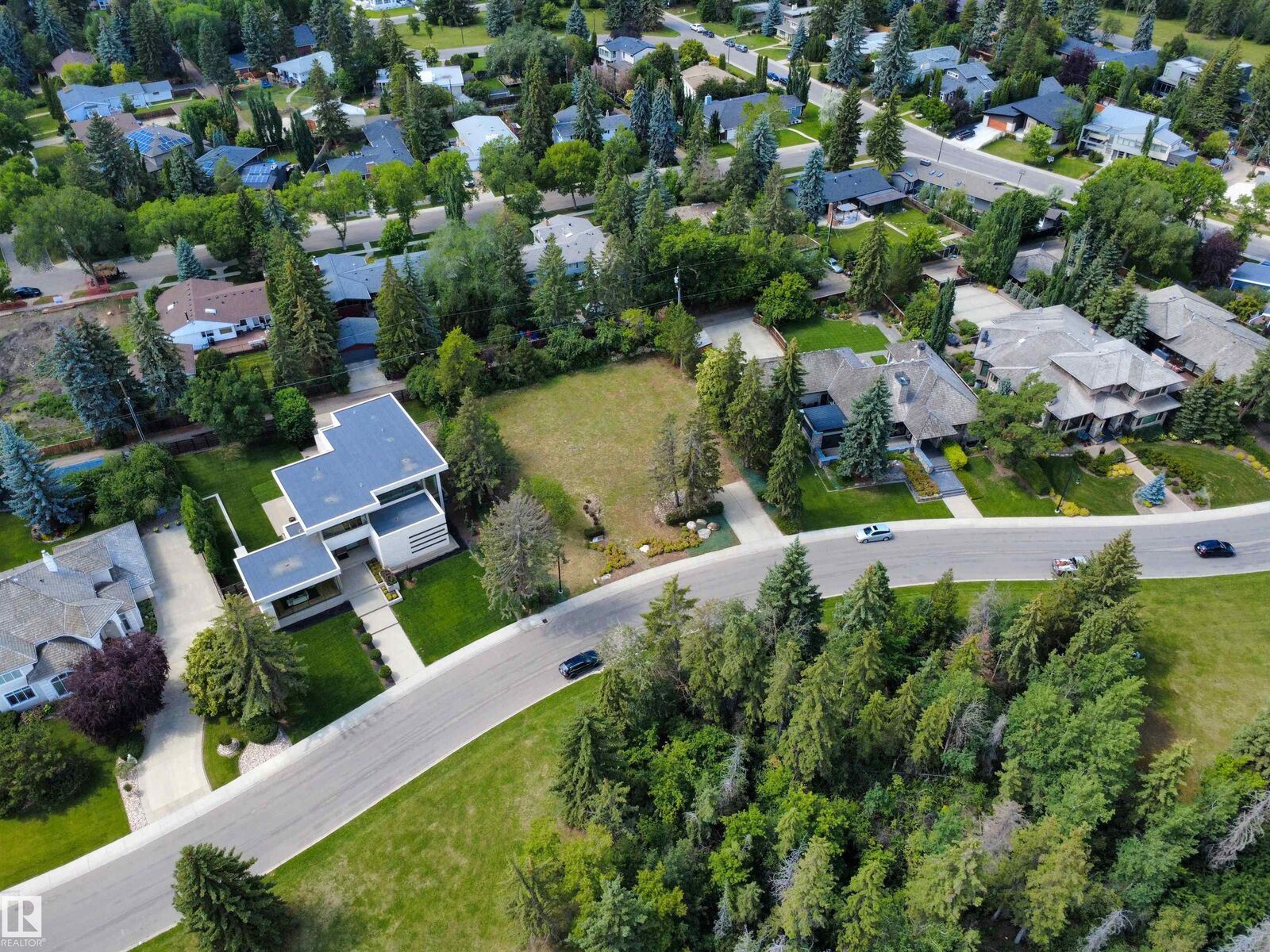 Property Photo:  9716 Riverside Drive NW  AB T5N 3M6 