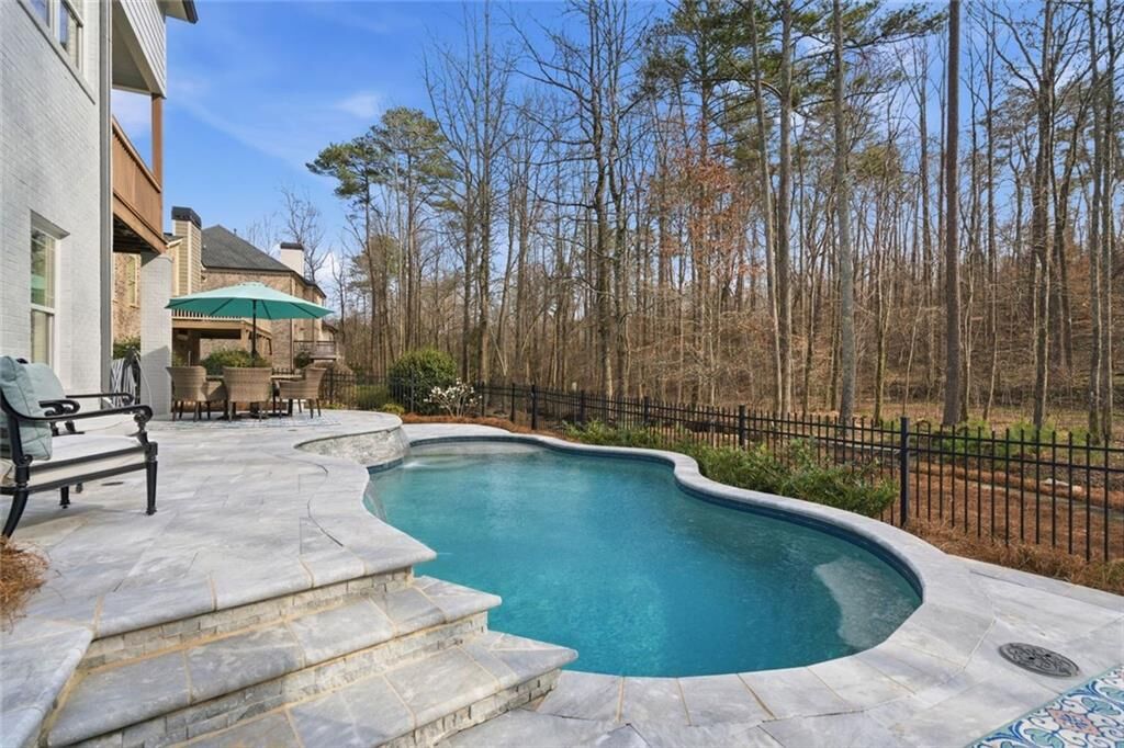 Property Photo: 1495 Camden Cove Drive GA 30040