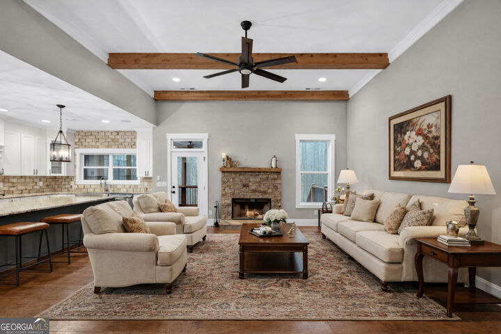 Property Photo:  1001 Glenloch Road  GA 30170 