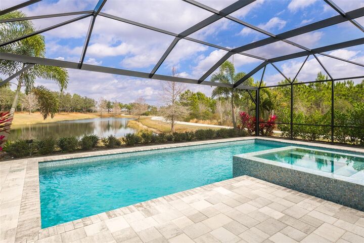 Property Photo:  15623 Leven Links Place  FL 34202 