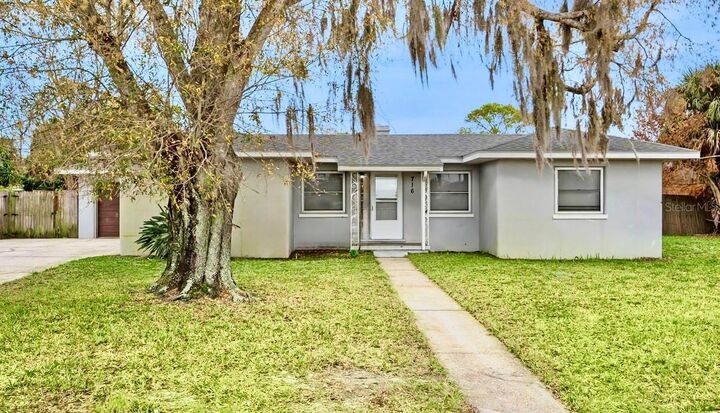 Property Photo:  716 Avenue I NE  FL 33881 