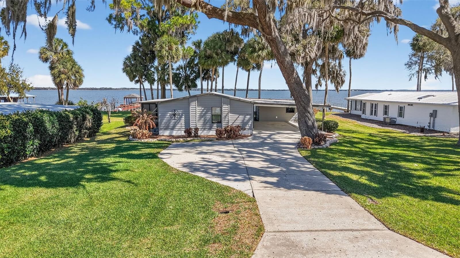 Property Photo: 38318 Langlois Place FL 34788