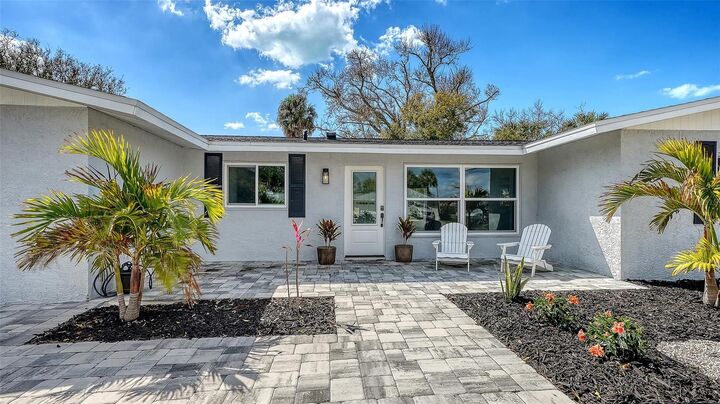 Property Photo:  447 N Shore Drive  FL 34229 