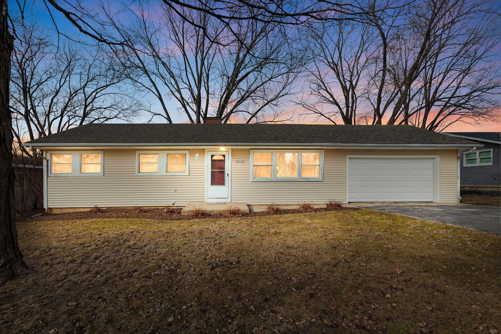 Property Photo:  3708 Anne Street  IL 60050 