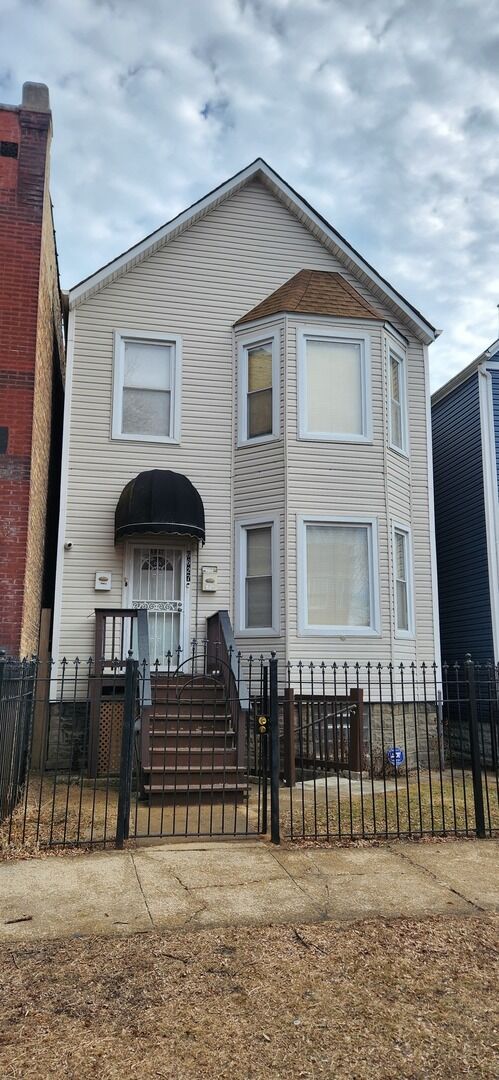 Property Photo:  6627 S Evans Avenue  IL 60637 