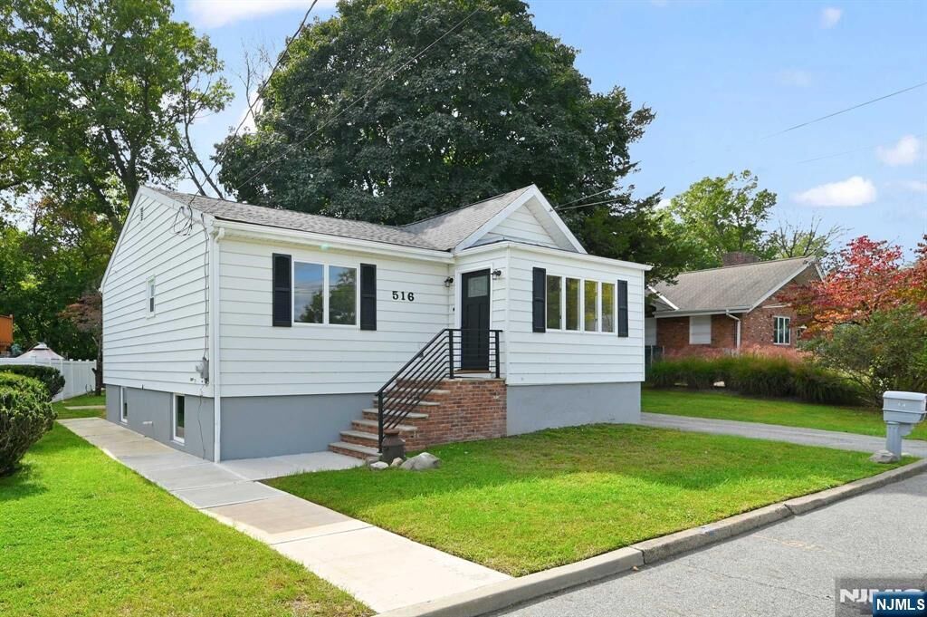 Property Photo:  516 Riverdale Boulevard  NJ 07442 