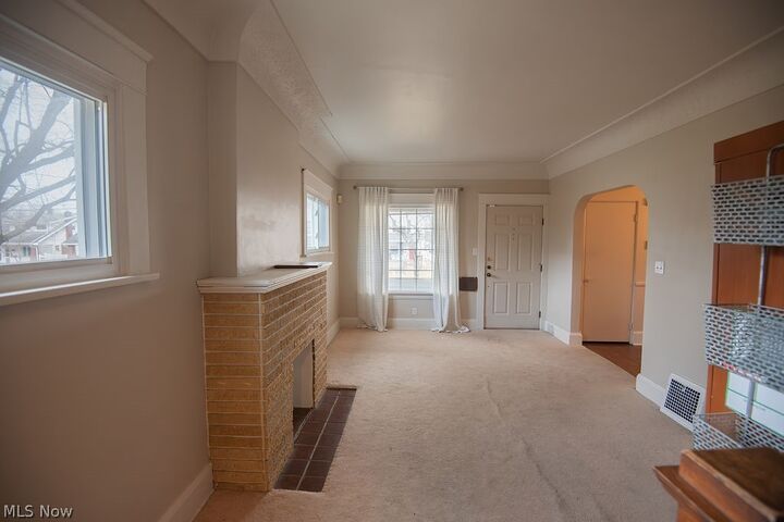 Property Photo:  84 S Hazelwood Avenue  OH 44509 