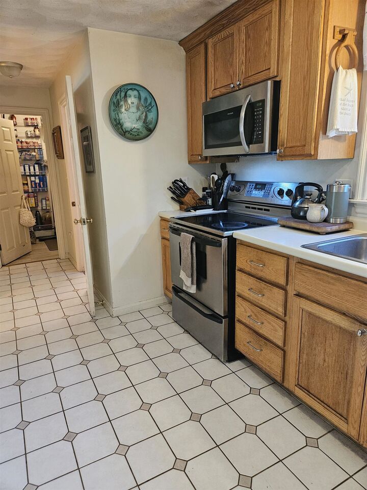 Property Photo:  7 Chapman Way  NH 03833 