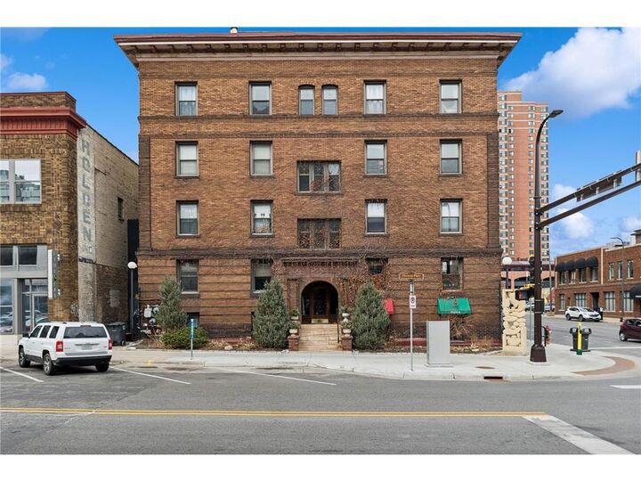 Property Photo:  1204 Harmon Place 10  MN 55403 