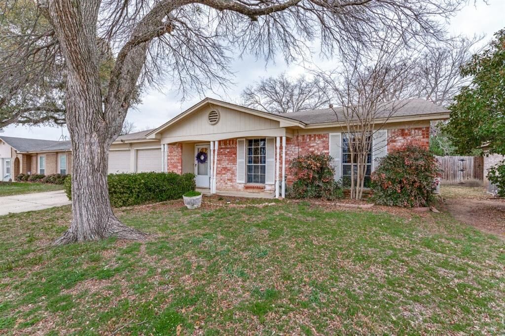 Property Photo:  6037 Highcrest Drive  TX 76148 