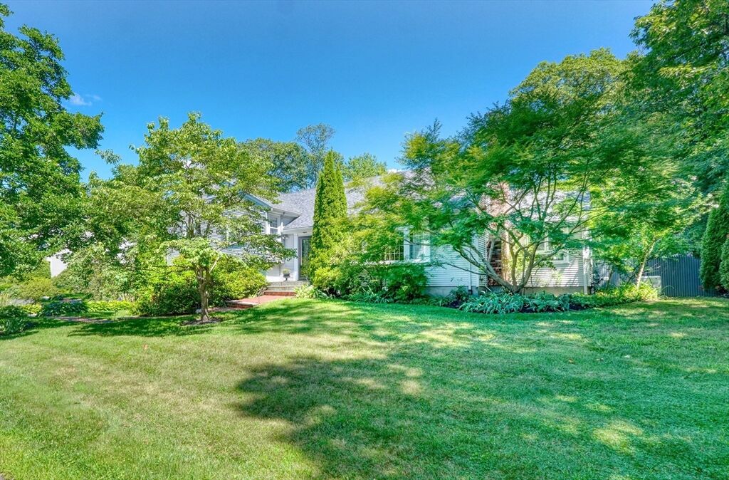 Property Photo:  65 Sherburne Rd S  MA 02421 