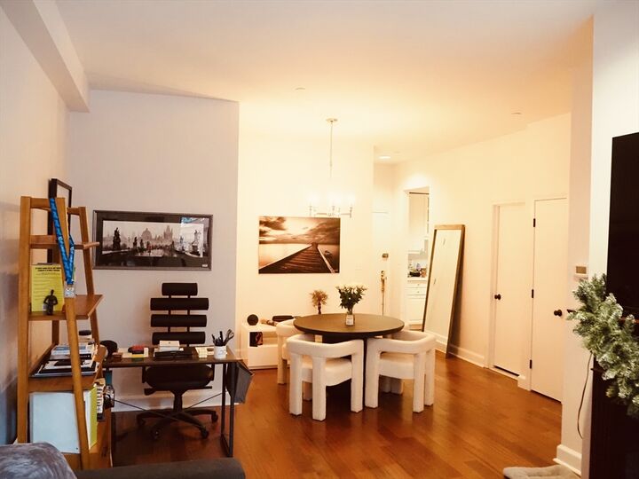 Property Photo:  2 Clarendon Street 204  MA 02116 