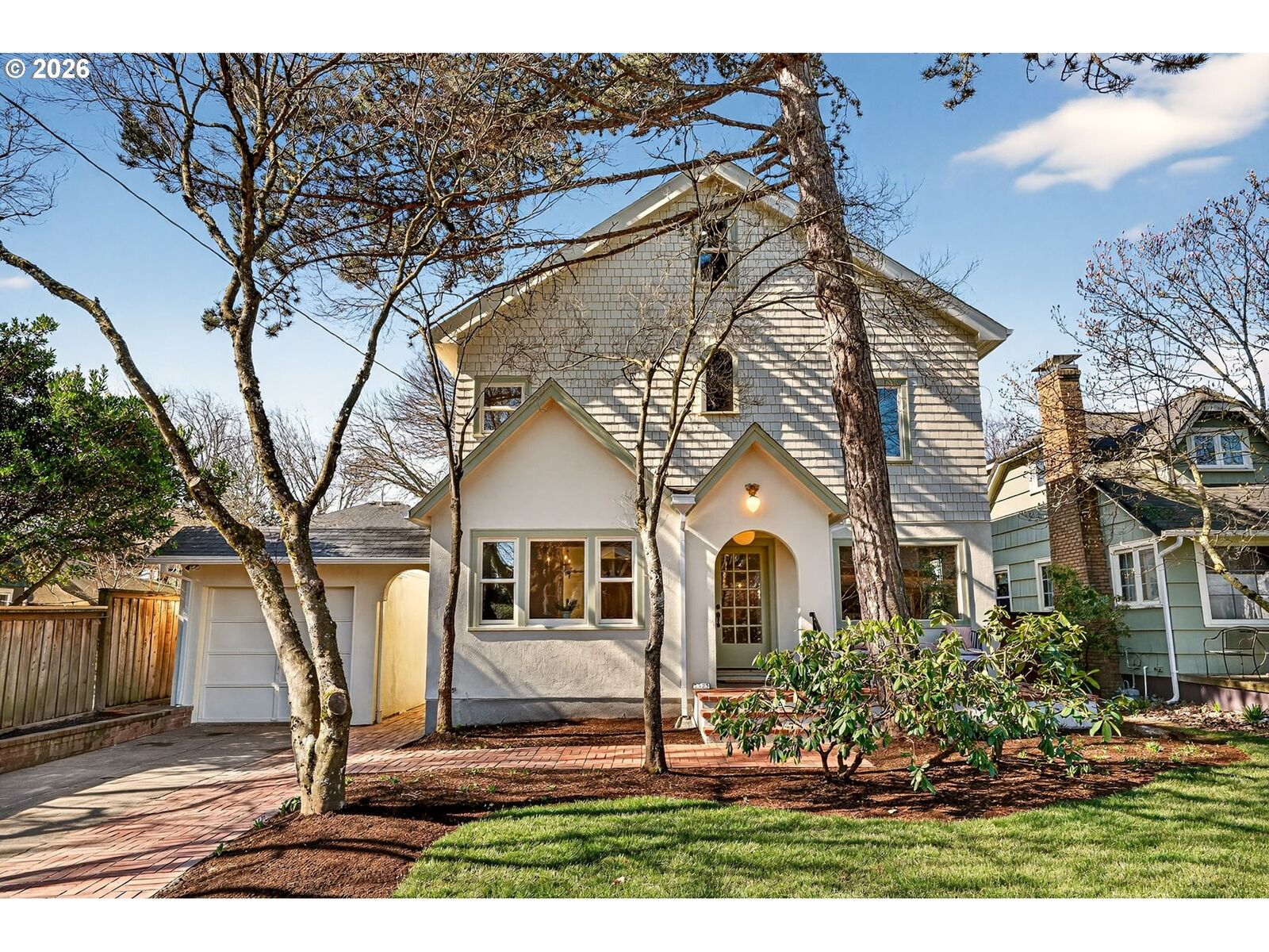 Property Photo:  3325 NE 45th Ave  OR 97213 