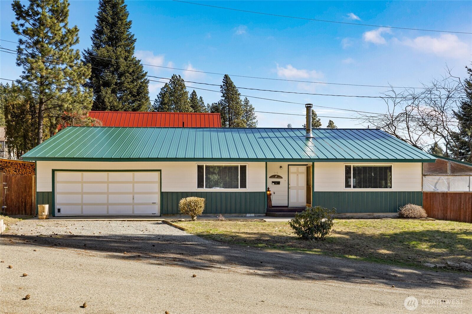 Property Photo: 115 W Sixth Street WA 98922