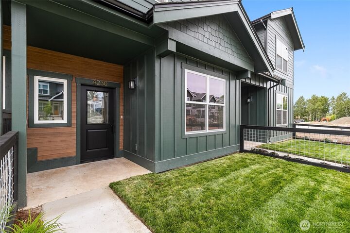 Property Photo:  4230  Melrose Lane  WA 98226 