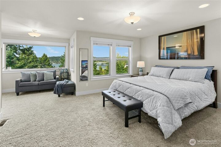 Property Photo:  2744 NW Pine Cone Place  WA 98027 