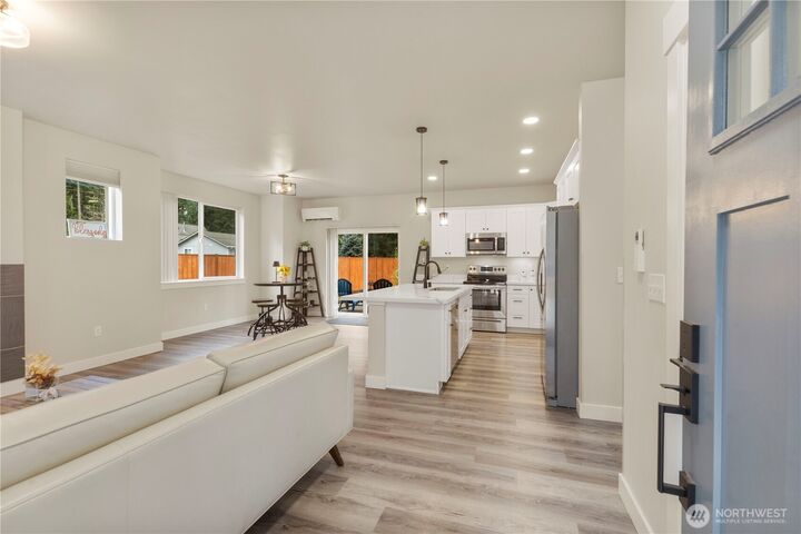 Property Photo:  11217  Country Club Place  WA 98303 