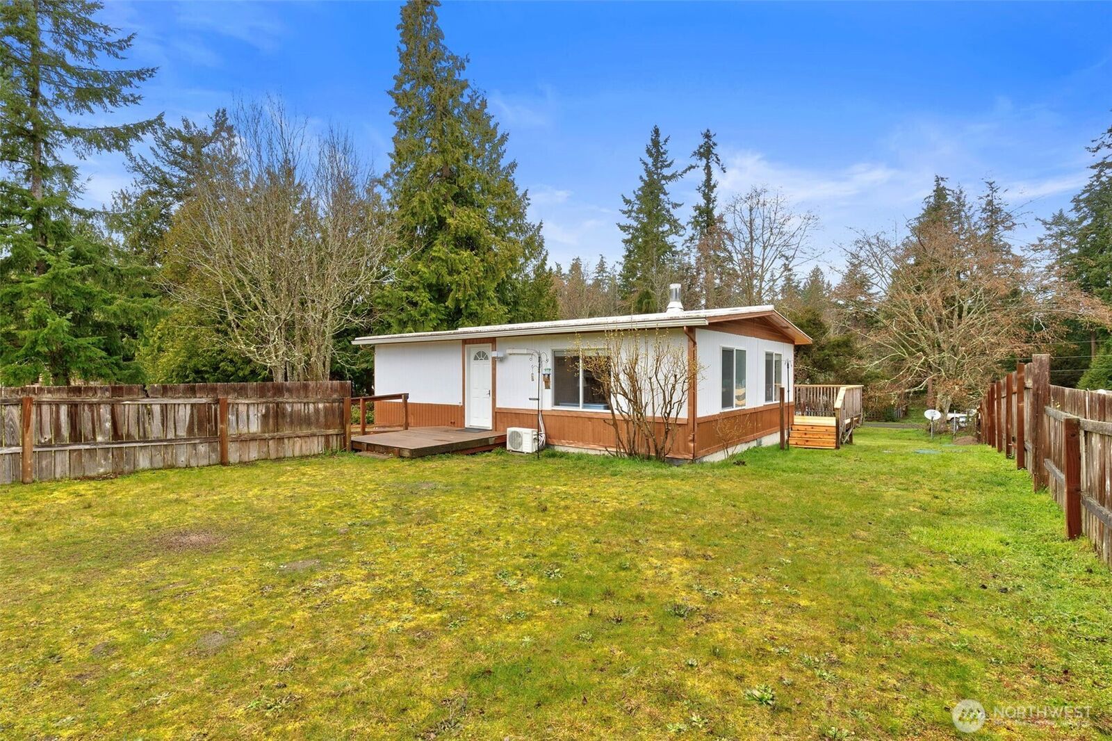 Property Photo:  184 W Swaney Street  WA 98339 