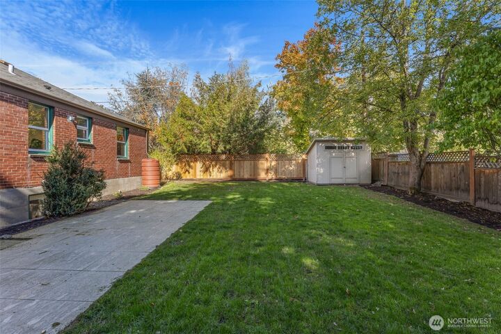 Property Photo:  8254  Bagley Avenue N  WA 98103 