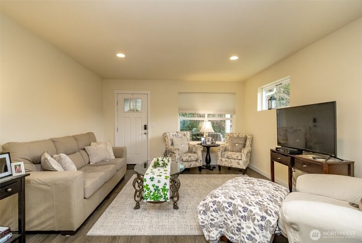 Property Photo:  361  10th Avenue N  WA 98001 