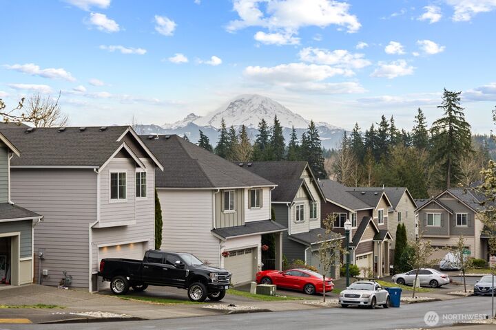 Property Photo: 25836 168th Place SE WA 98042