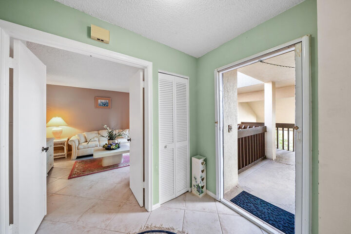 Property Photo:  5306 Cedar Lake Drive 203  FL 33437 