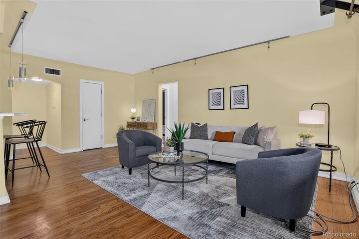 Property Photo: 636 N Washington Street 101 CO 80203