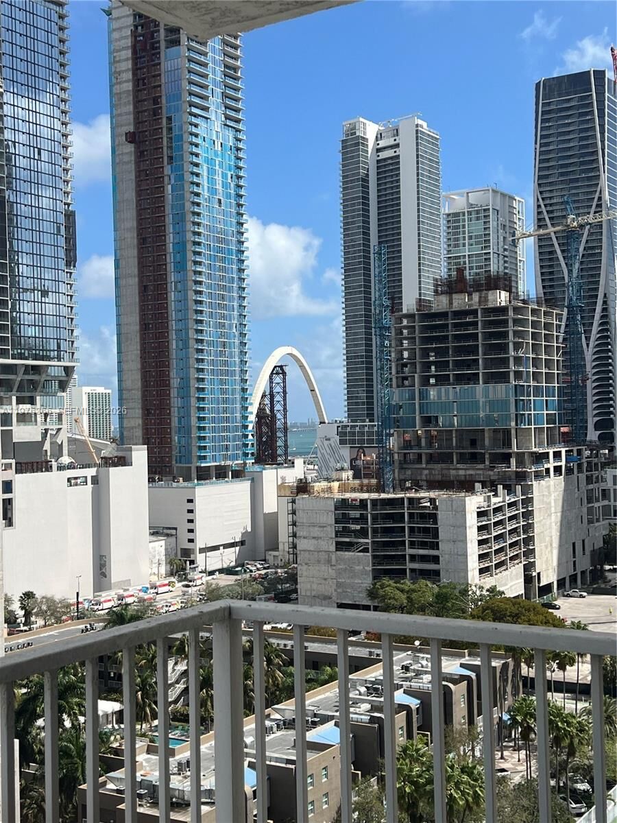 Property Photo:  850 N Miami Ave W-1808  FL 33136 