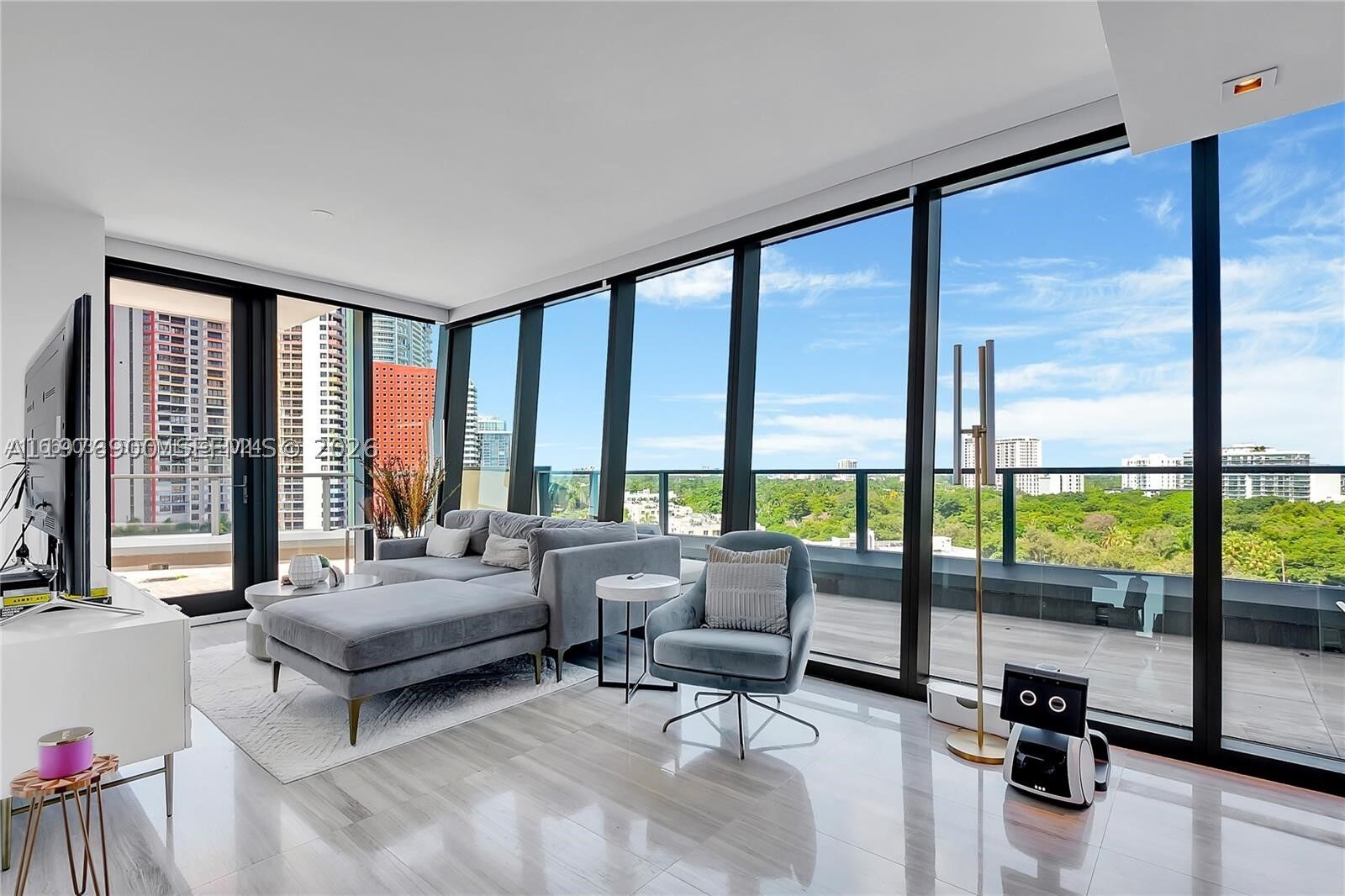 Property Photo:  1451 Brickell Ave 904  FL 33131 