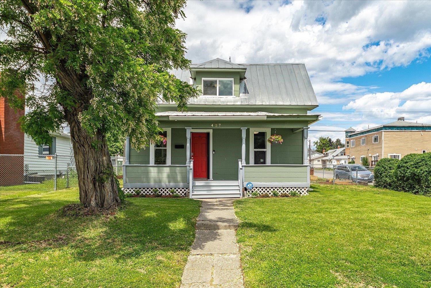 Property Photo:  427 E Glass Ave  WA 99207 