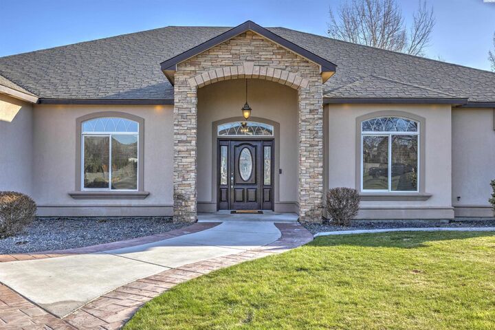 Property Photo:  103007 Heather Drive  WA 99338 