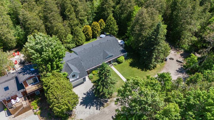 Property Photo: 10 Mitchell Lane ON N0H 2C1
