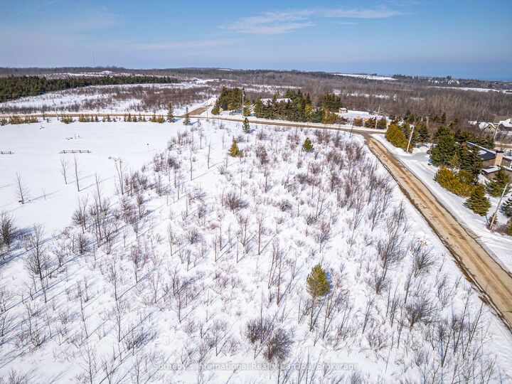 Property Photo:  110 Dinsmore Street  ON N0H 2P0 