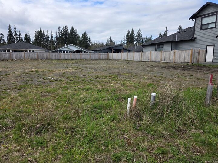 Property Photo: 717 Beaver Creek Blvd BC V9H 0E9