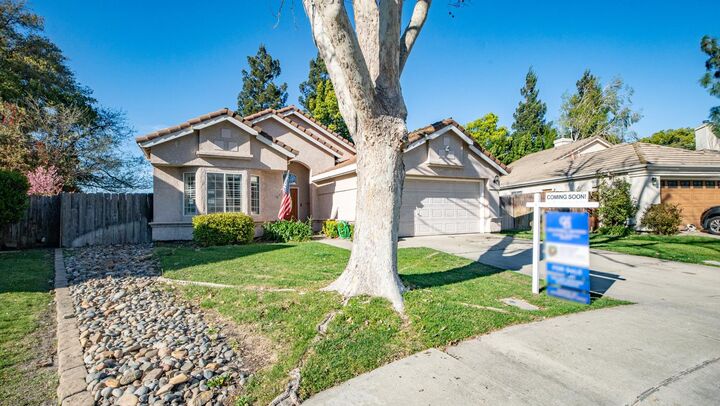 Property Photo: 10990 Pleasant Valley Court CA 95209
