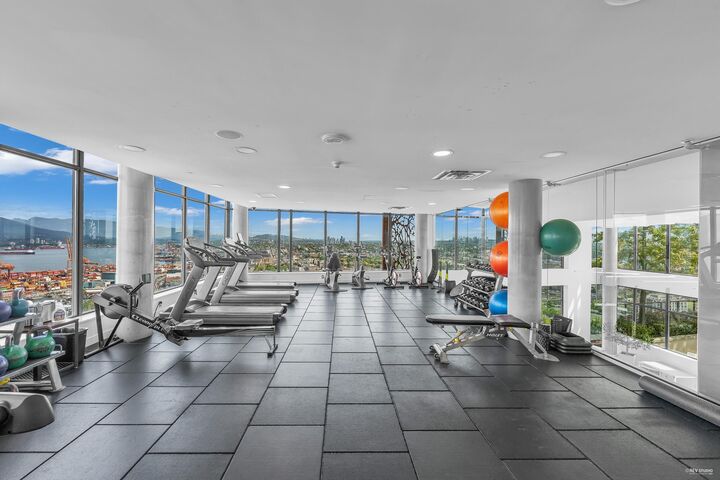 Property Photo: 128 W Cordova Street 3605 BC V6B 0E6