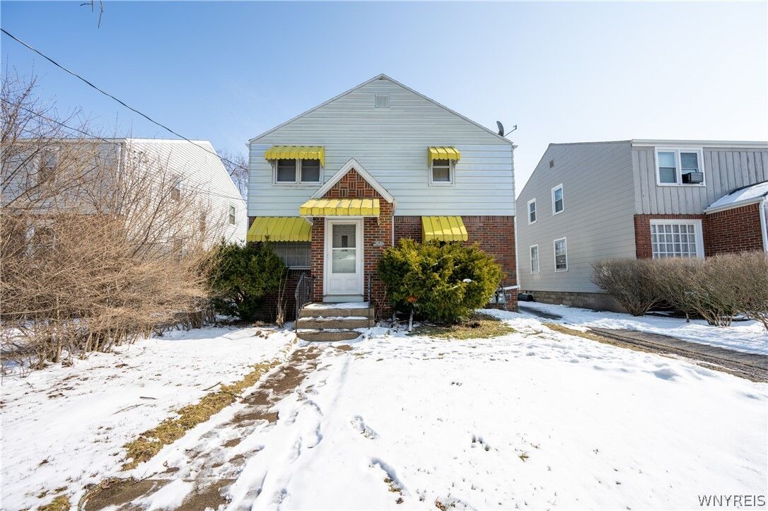 Property Photo:  251 Springville Avenue  NY 14226 