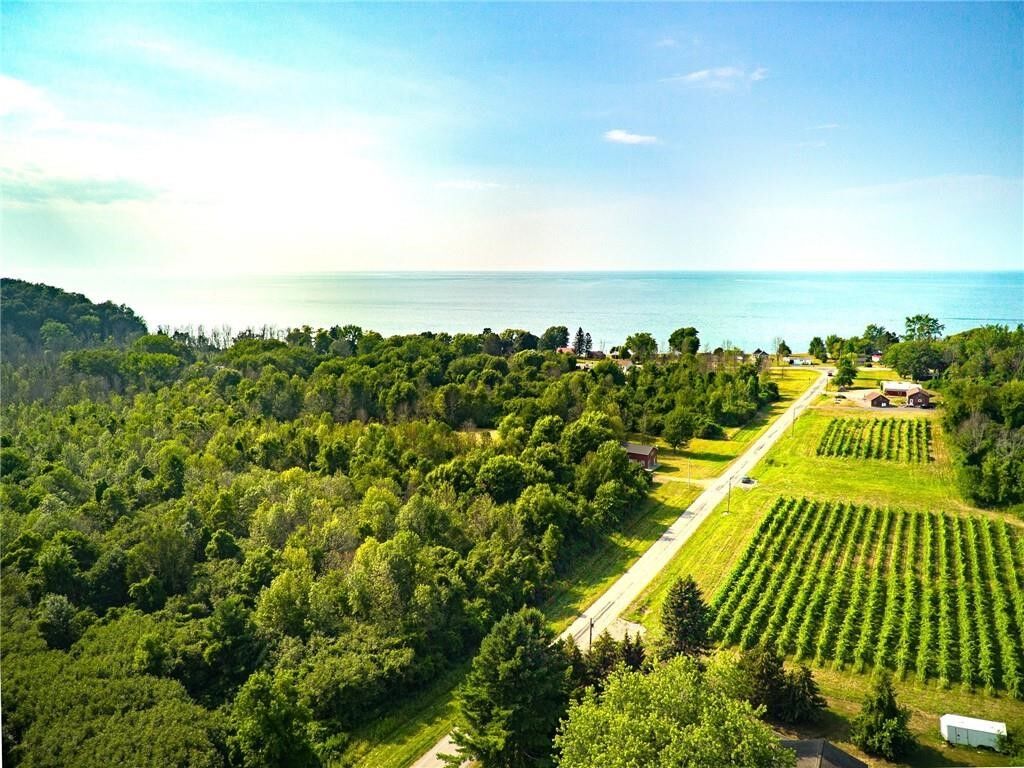 Property Photo:  Chimney Heights Lot 6 Boulevard  NY 14590 